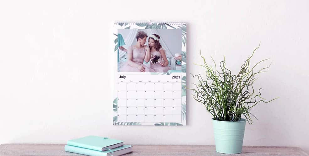 Calendario de pared 2025